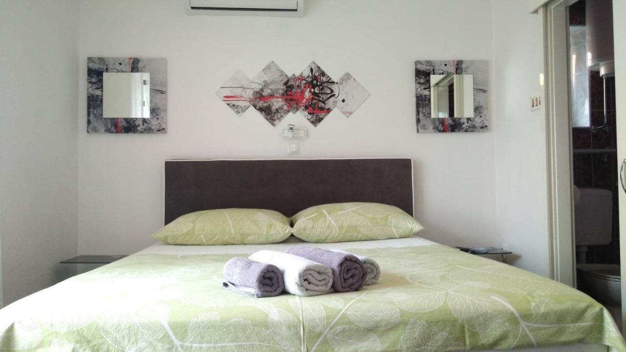 Guesthouse Josko Makarska Exterior foto